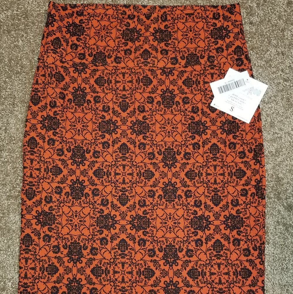 Brand New LuLaRoe Small Cassie Skirt